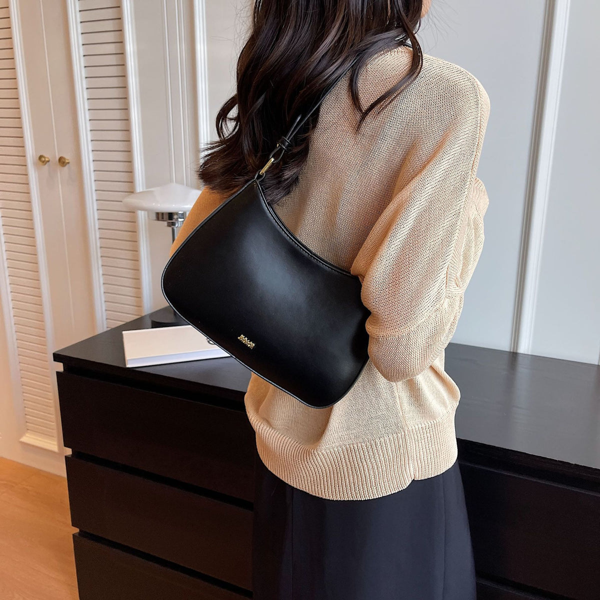 Sac épaule Femme Chloé noir  monsacparis.com